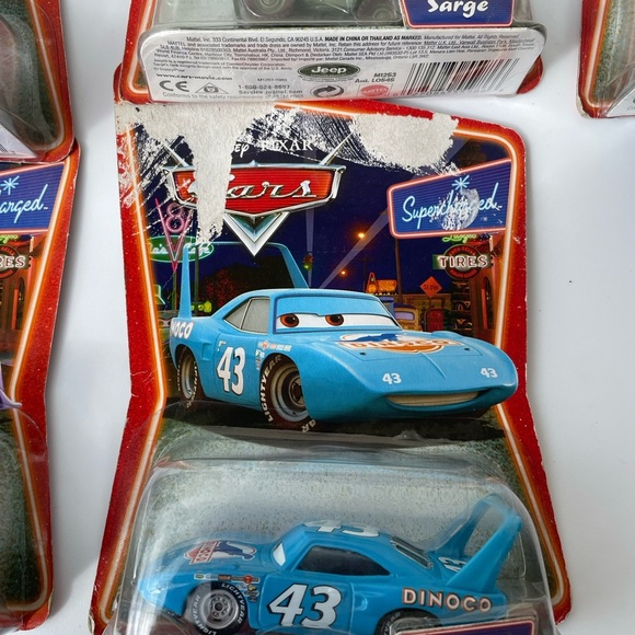 Lot of 5. Disney Pixar CARS RACING LIGHTNING MCQUEEN lot of 5 nascar themed toys - Picture 4 of 11